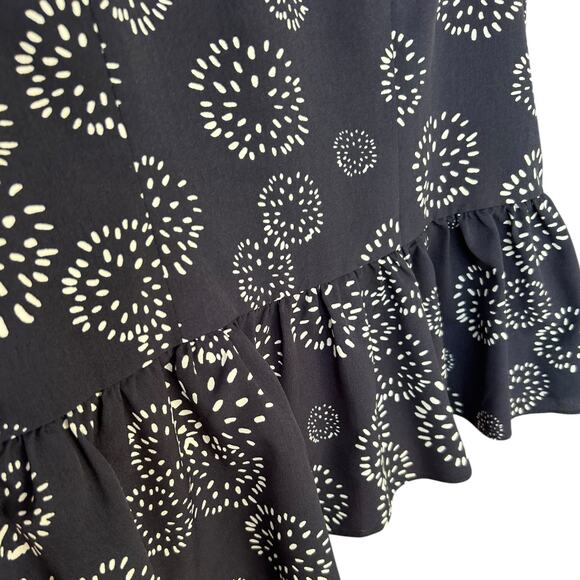 CABI Women's Dandelion Wish Top #5215 Sleeveless Blouse Navy + White Size Small - Picture 5 of 5